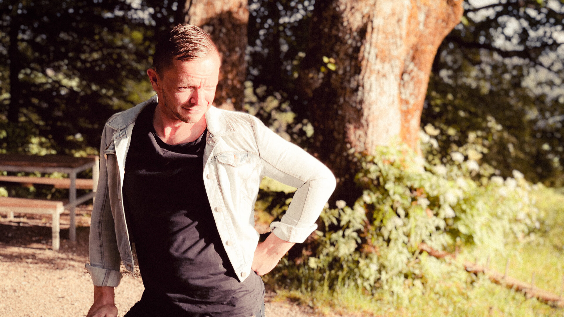 Outdoor-Foto eines sags-Teammitglieds.